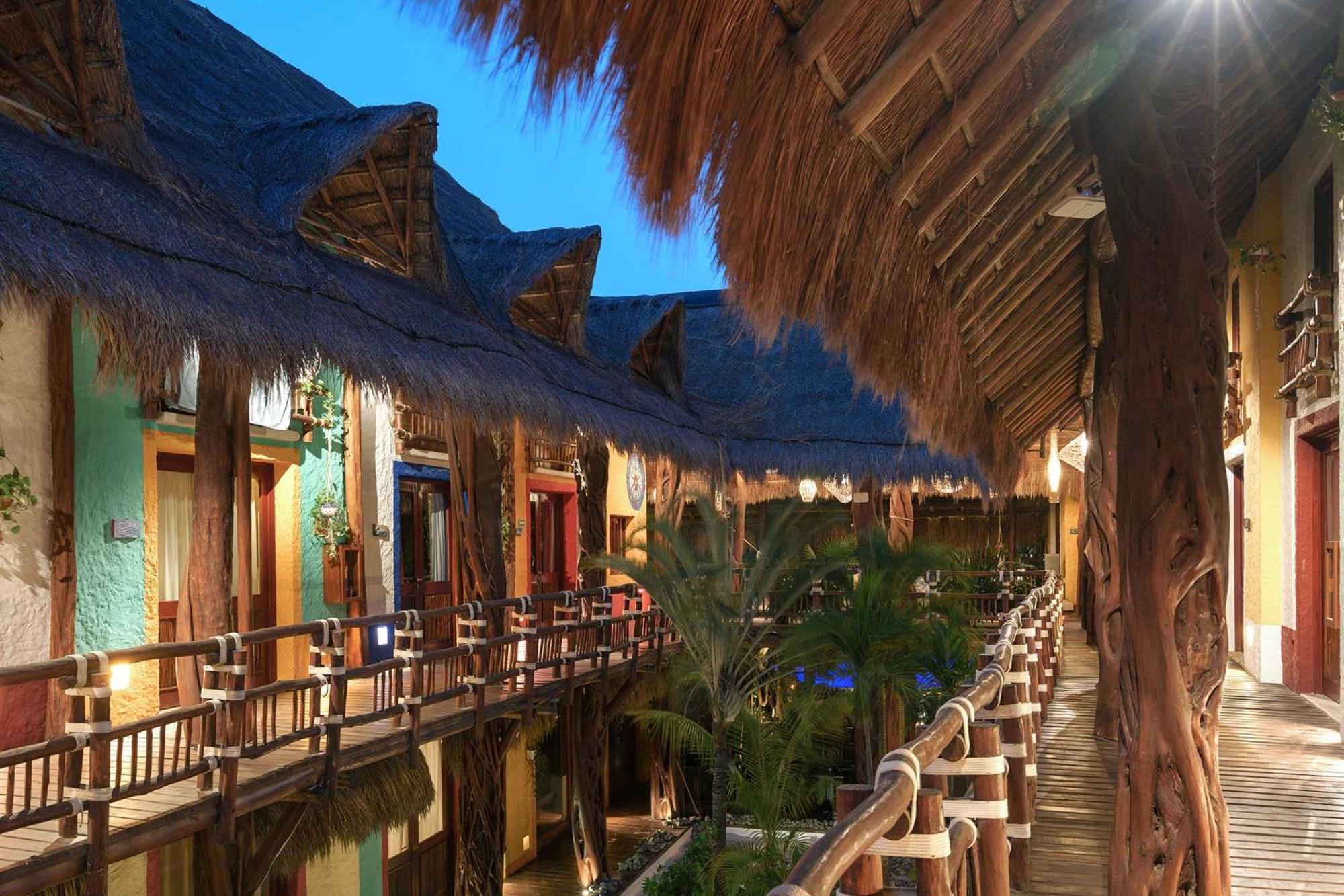 Exe El Pueblito Hotel Isla Holbox Exterior photo
